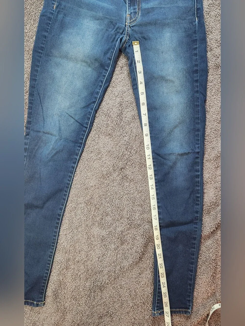 Dark Wash American Eagle Low-Rise Jeggings - Picture 8 of 16